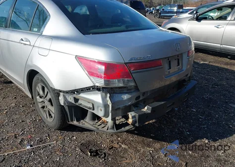 2011 Honda Accord 2.4 Se z USA, uszkodzony, nr VIN 1HGCP2F67BA088771